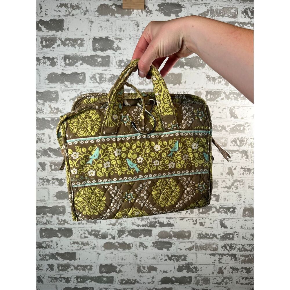 Vera Bradley | green floral hanging jewelry and cosmetic travel bag
